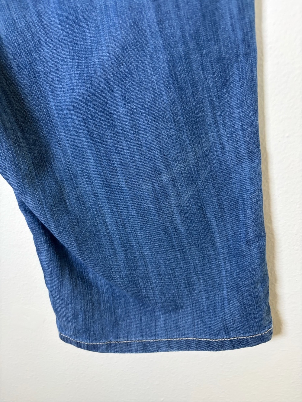 Baccini Denim Capri Jeans Womens Size 6 Blue Mid Rise Medium Wash Y2K - Picture 6 of 7